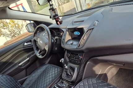 Ford Kuga 123.000 km 17.000 &euro; Großkrotzenburg 63538