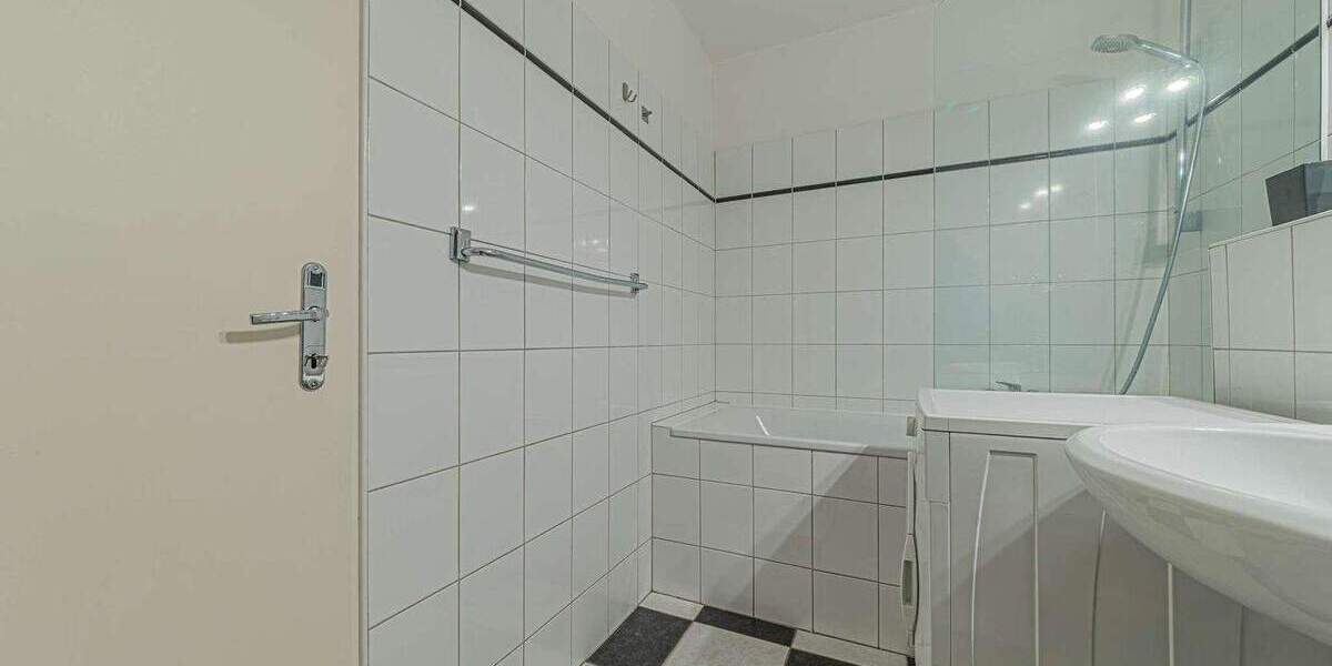 Etagenwohnung Frankfurt am Main Westend-Süd - 2 Zimmer, 66 m&sup2;, 2.595&euro; | Angebot:25661903