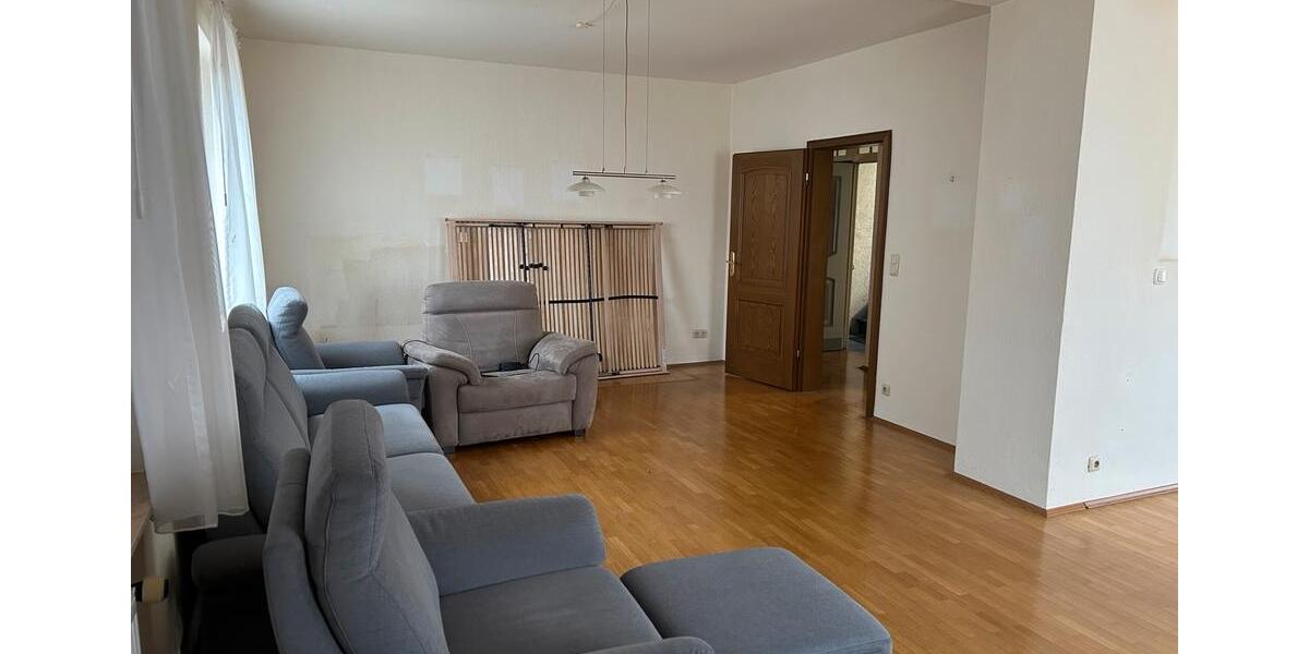 Etagenwohnung Frankfurt am Main Ost - 3 Zimmer, 86 m&sup2;, 1.300&euro; | Angebot:25965240