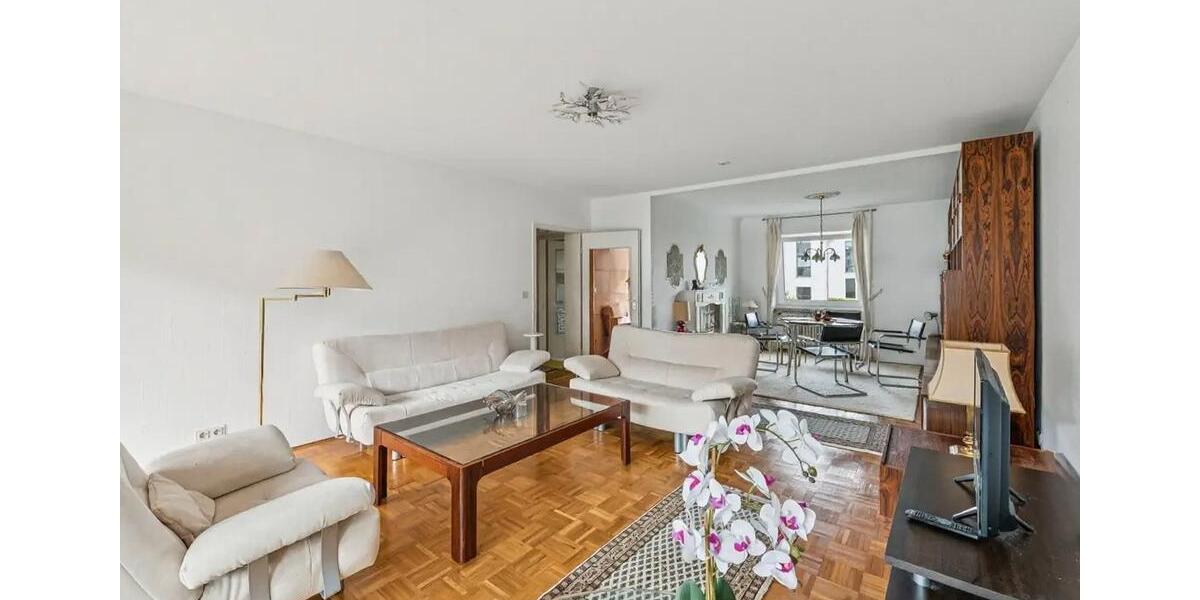 Etagenwohnung Oberursel (Taunus) - 2 Zimmer, 92 m&sup2;, 1.400&euro; | Angebot:26687549
