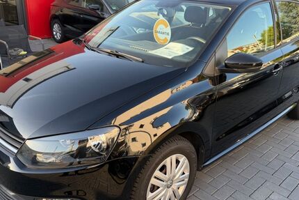 VW Polo 86.969 km 7.999 &euro; FRANKFURT AM MAIN 60488