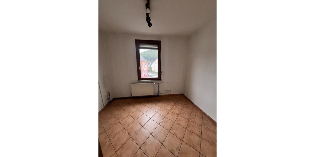 Etagenwohnung Schaafheim - 5.5 Zimmer, 135 m&sup2;, 720&euro; | Angebot:20540768