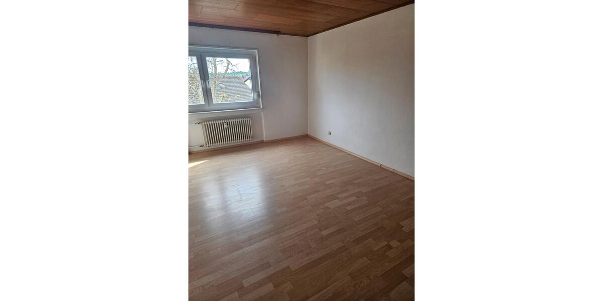 Dachgeschoßwohnung Rödermark - 3 Zimmer, 92 m&sup2;, 250.000&euro; | Angebot:26640701