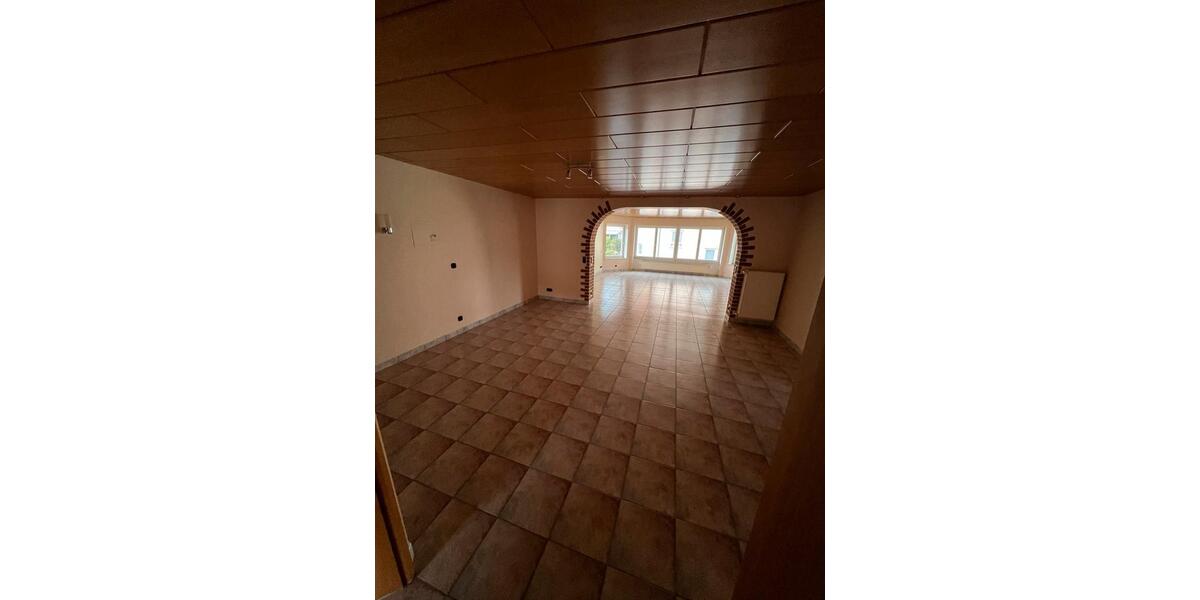 Etagenwohnung Gelnhausen - 4 Zimmer, 120 m&sup2;, 1.350&euro; | Angebot:27628474