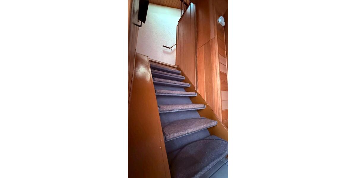 Etagenwohnung Bruchköbel - 6 Zimmer, 125 m&sup2;, 1.750&euro; | Angebot:24814959