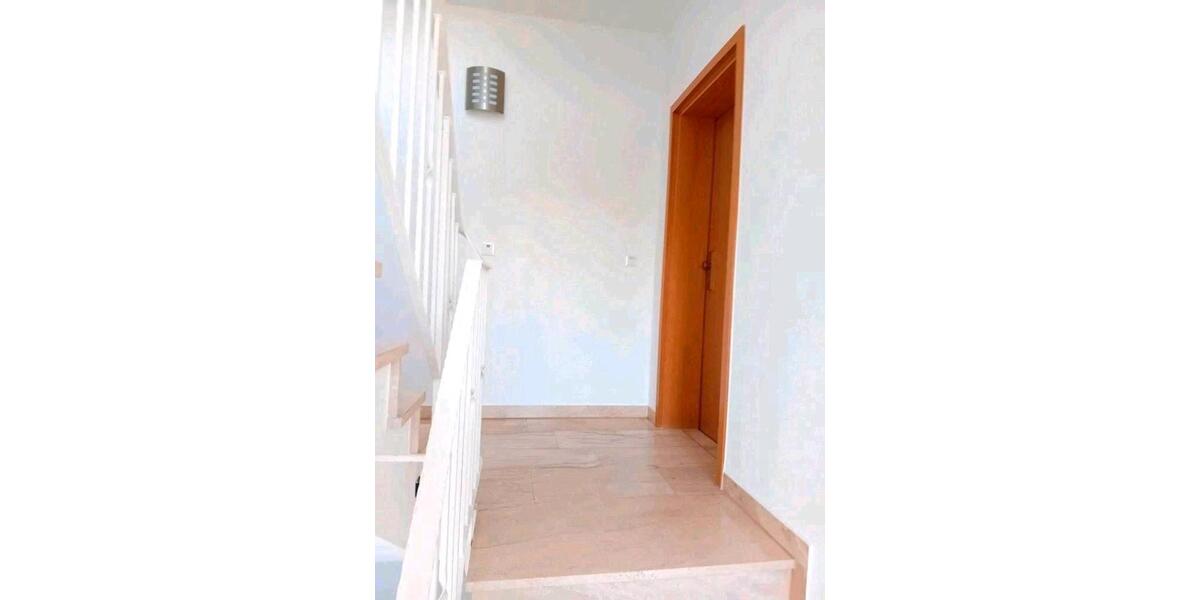 Etagenwohnung Langenselbold - 3 Zimmer, 85 m&sup2;, 1.000&euro; | Angebot:25917389