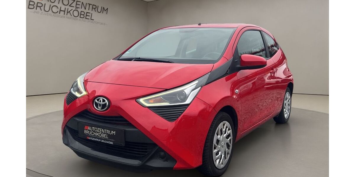 Toyota Aygo (X) 92.250 km 8.099 &euro; Bruchköbel 63486