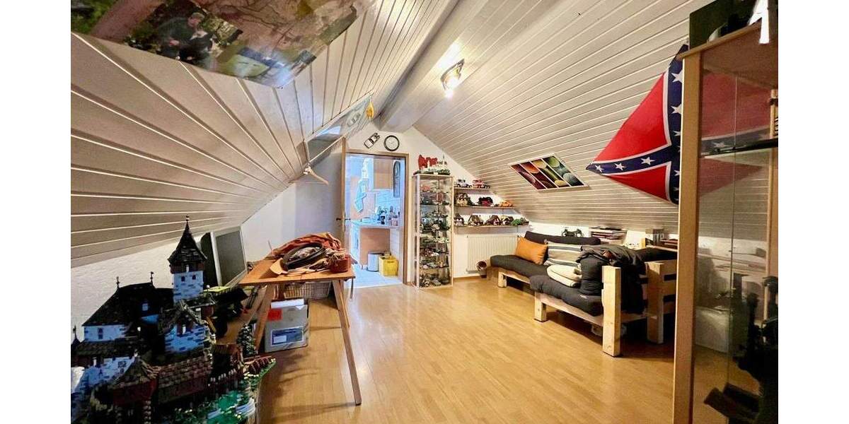 Einfamilienhaus Florstadt/Leidhecken Leidhecken - 5 Zimmer, 225 m&sup2;, 329.000&euro; | Angebot:25706159