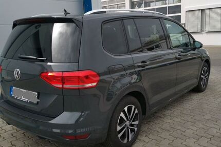 VW Touran 95.000 km 21.000 &euro; Mühlheim am Main 63165
