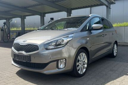 Kia Carens 156.000 km 6.900 &euro; Friedrichsdorf 61381
