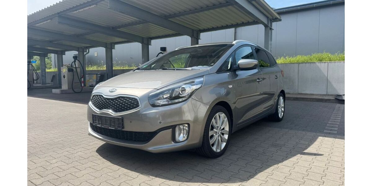 Kia Carens 156.000 km 6.900 &euro; Friedrichsdorf 61381