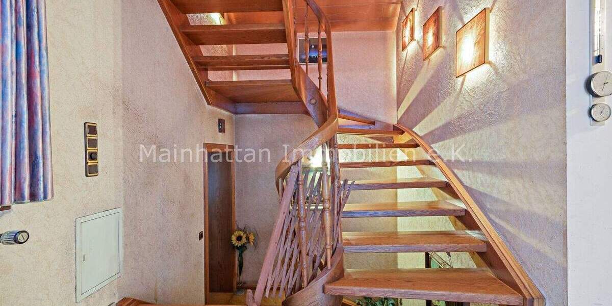 Einfamilienhaus Bad Homburg vor der Höhe Kirdorf - 7 Zimmer, 205 m&sup2;, 600.000&euro; | Angebot:25779312