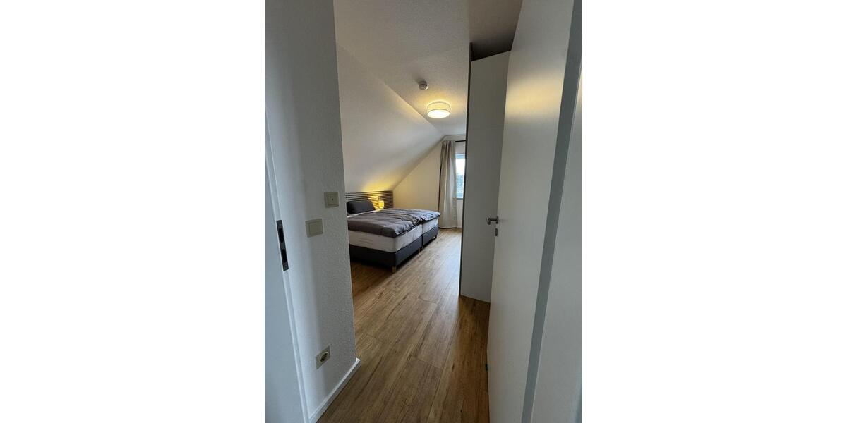 Dachgeschoßwohnung Aschaffenburg Damm - 2 Zimmer, 67 m&sup2;, 1.330&euro; | Angebot:26343868