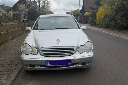 Mercedes-Benz 220 170.000 km 3.500 &euro; Niedernberg 63843