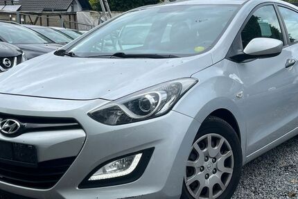 Hyundai i30 238.000 km 4.690 &euro; Frankfurt 65933