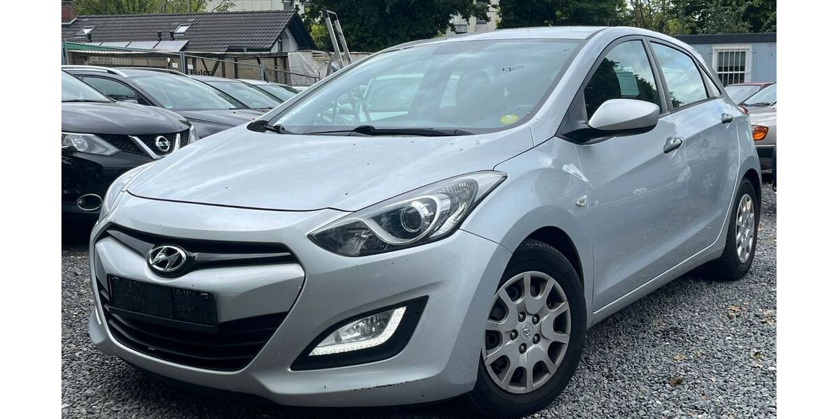 Hyundai i30 238.000 km 4.690 &euro; Frankfurt 65933