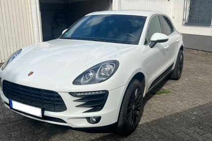 Porsche Macan 139.000 km 24.900 &euro; Offenbach 63069