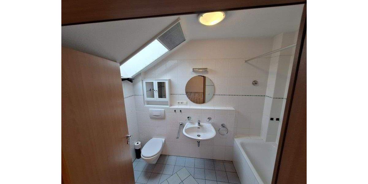 Etagenwohnung Bad Vilbel - 3 Zimmer, 83 m&sup2;, 1.060&euro; | Angebot:25746321