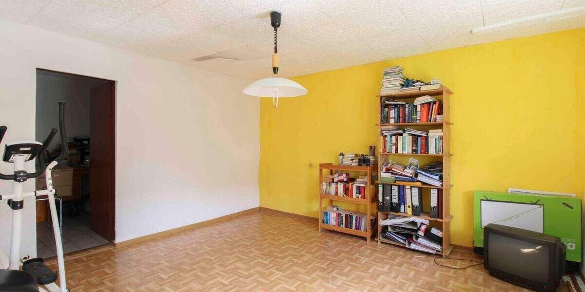 Mehrfamilienhaus, Wohnhaus Büdingen Rinderbügen - 8 Zimmer, 234 m&sup2;, 271.000&euro; | Angebot:25898163