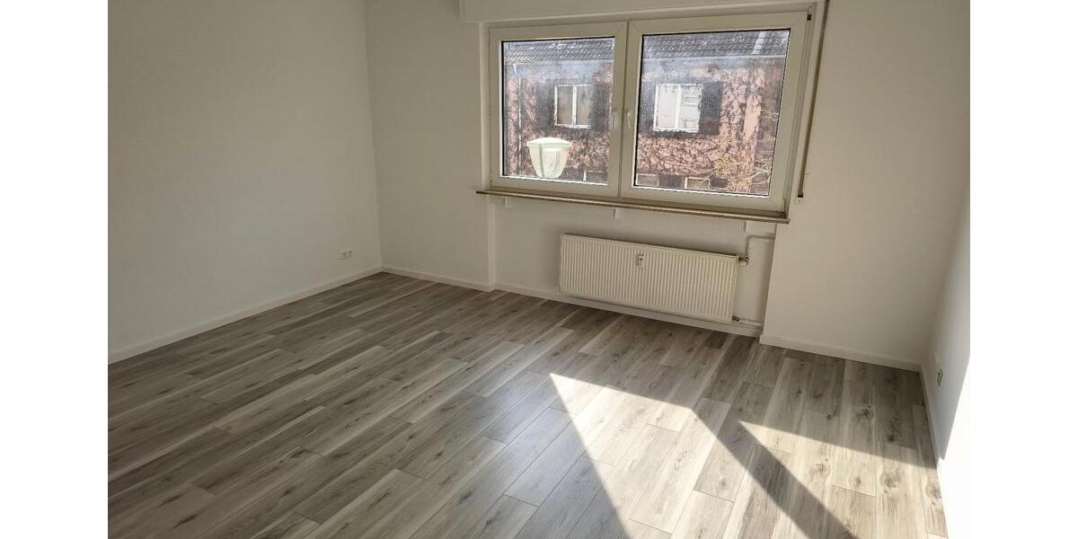 Etagenwohnung Langenselbold - 4 Zimmer, 108 m&sup2;, 970&euro; | Angebot:25431406