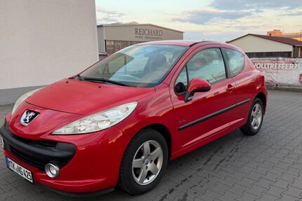 Peugeot 207 114.000 km 2.500 &euro; Frankfurt 60488
