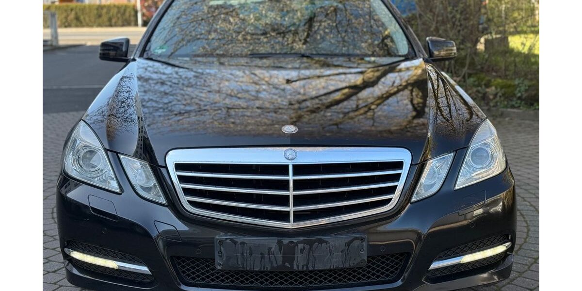 Mercedes-Benz E 200 194.000 km 8.700 &euro; Eschborn 65760