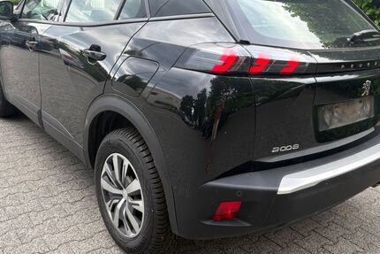 Peugeot 2008 176.716 km 10.472 &euro; Frankfurt am Main 60389